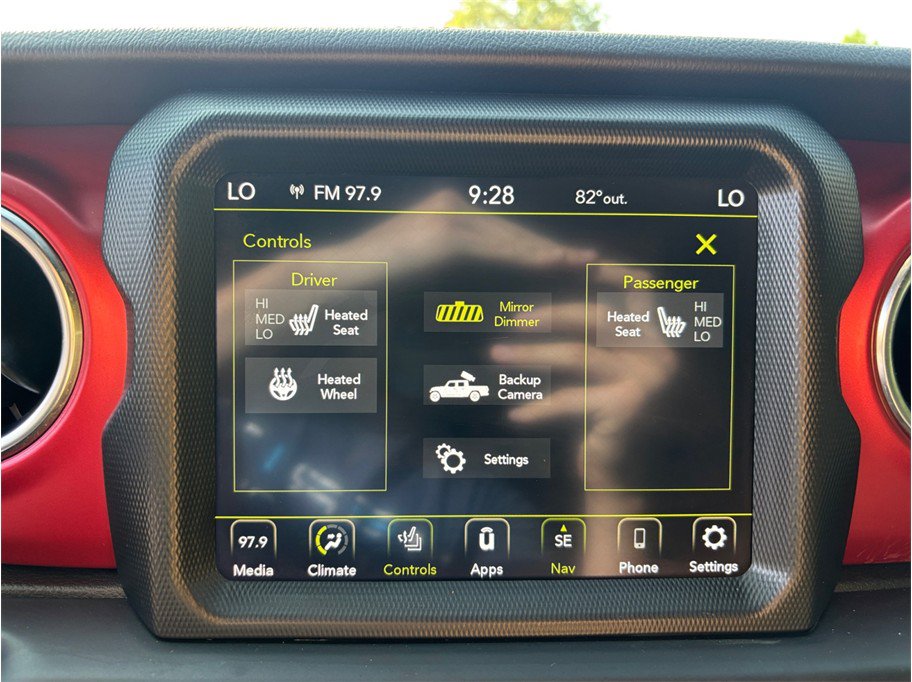 Used 2022 Jeep Gladiator Rubicon w/ LED Lighting Group AWD/4WD image 28