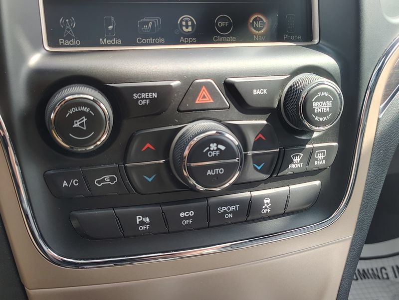 Used 2017 Jeep Grand Cherokee Overland AWD/4WD image 41