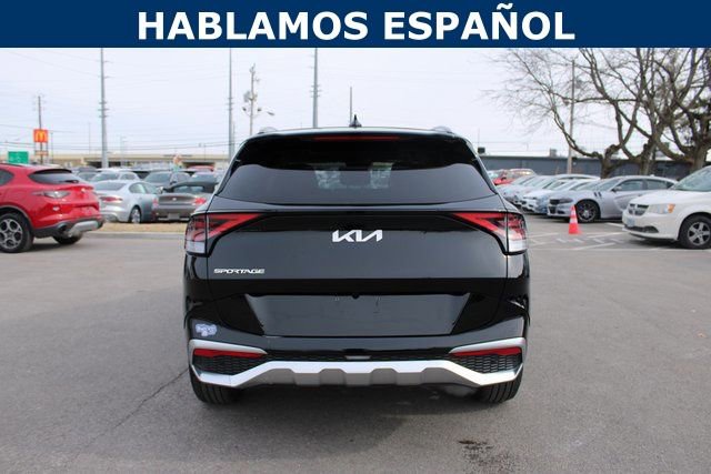 Used 2025 Kia Sportage SX image 4