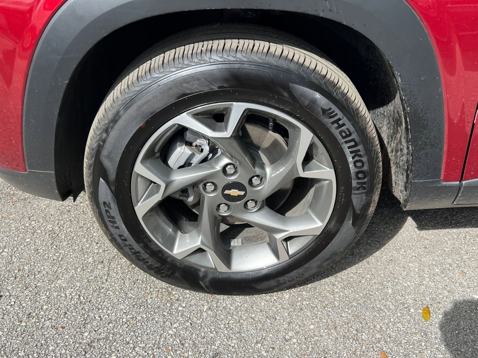 Used 2025 Chevrolet Trax LT w/ LT Convenience Package image 25