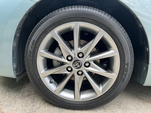 Used 2017 Toyota Prius V Five w/ Advanced Technology Package FWD image 12