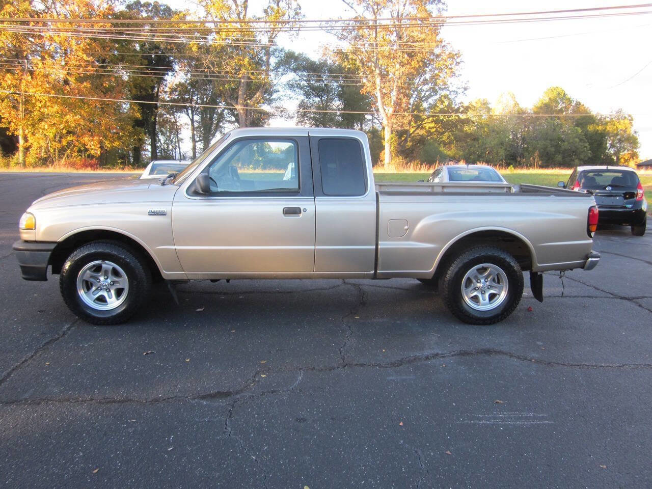 Used 2000 MAZDA B-Series Pickup 2WD Cab Plus B4000