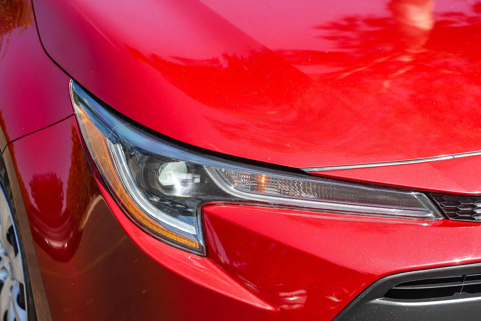 Used 2024 Toyota Corolla LE FWD image 4