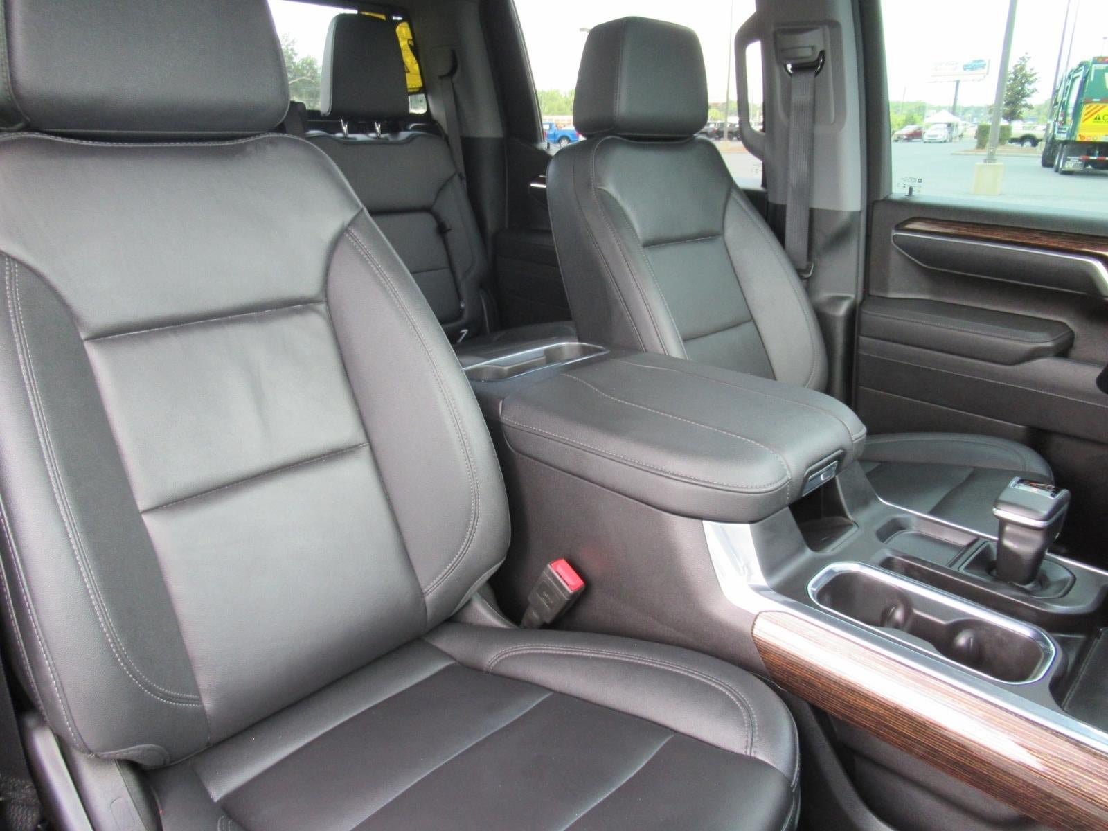 Used 2025 GMC Sierra 1500 Elevation w/ Elevation Premium Package AWD/4WD image 9