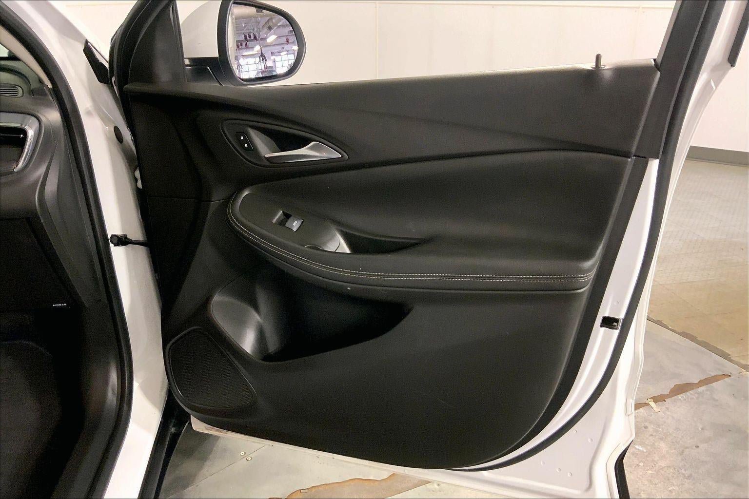 Used 2025 Buick Encore GX Preferred AWD/4WD image 27
