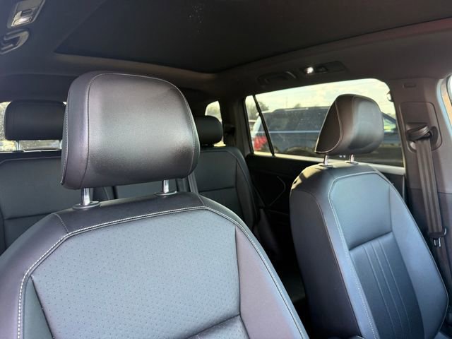 Used 2022 Volkswagen Tiguan SE R-Line AWD/4WD image 24