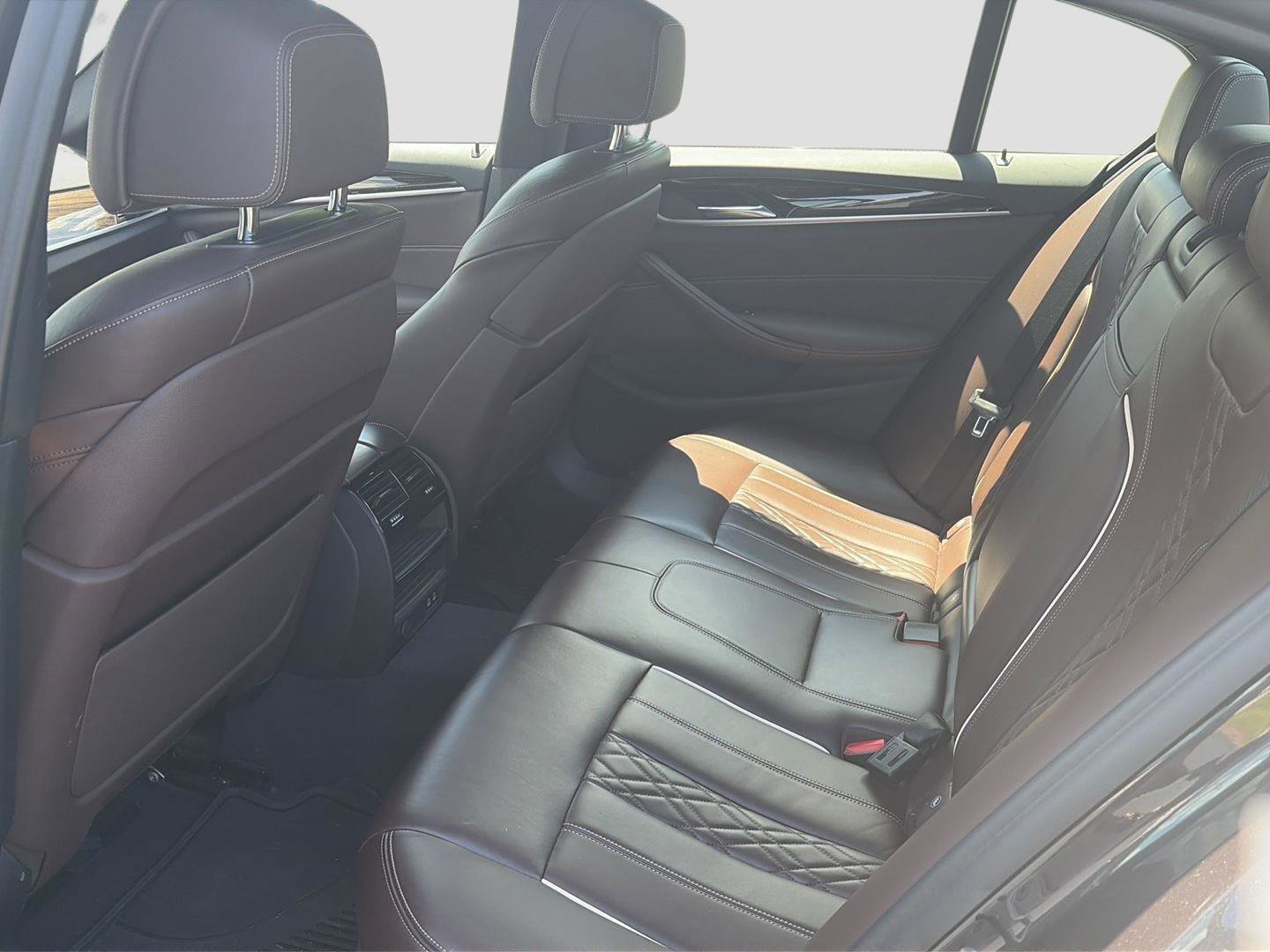 Used 2021 BMW 530i w/ Luxury Seating Package RWD image 7