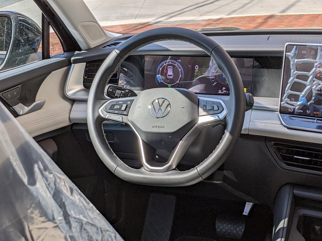 New 2025 Volkswagen Tiguan SE image 15