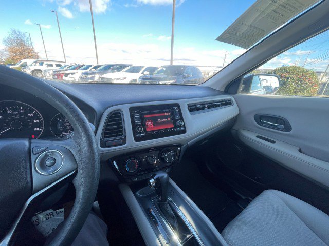 Used 2016 Honda HR-V LX image 27