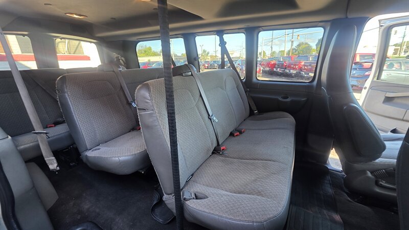 Used 2019 Chevrolet Express 3500 LT w/ LT Preferred Equipment Group RWD image 24