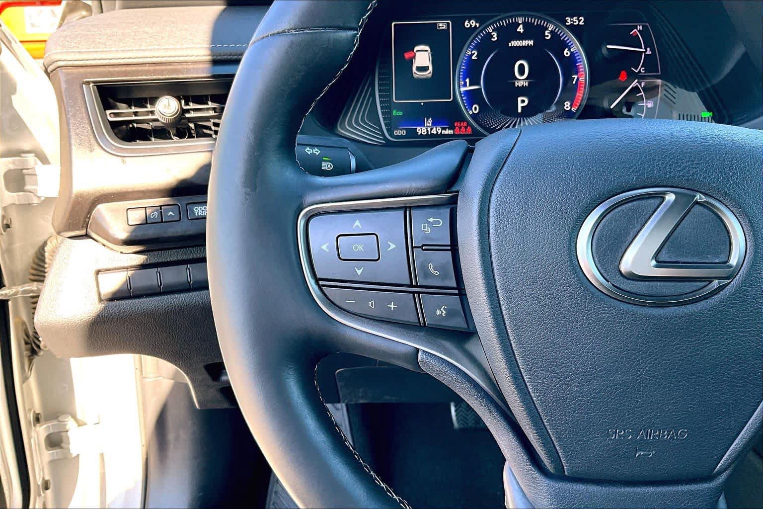 Used 2019 Lexus UX 200 w/ Premium Package FWD image 21