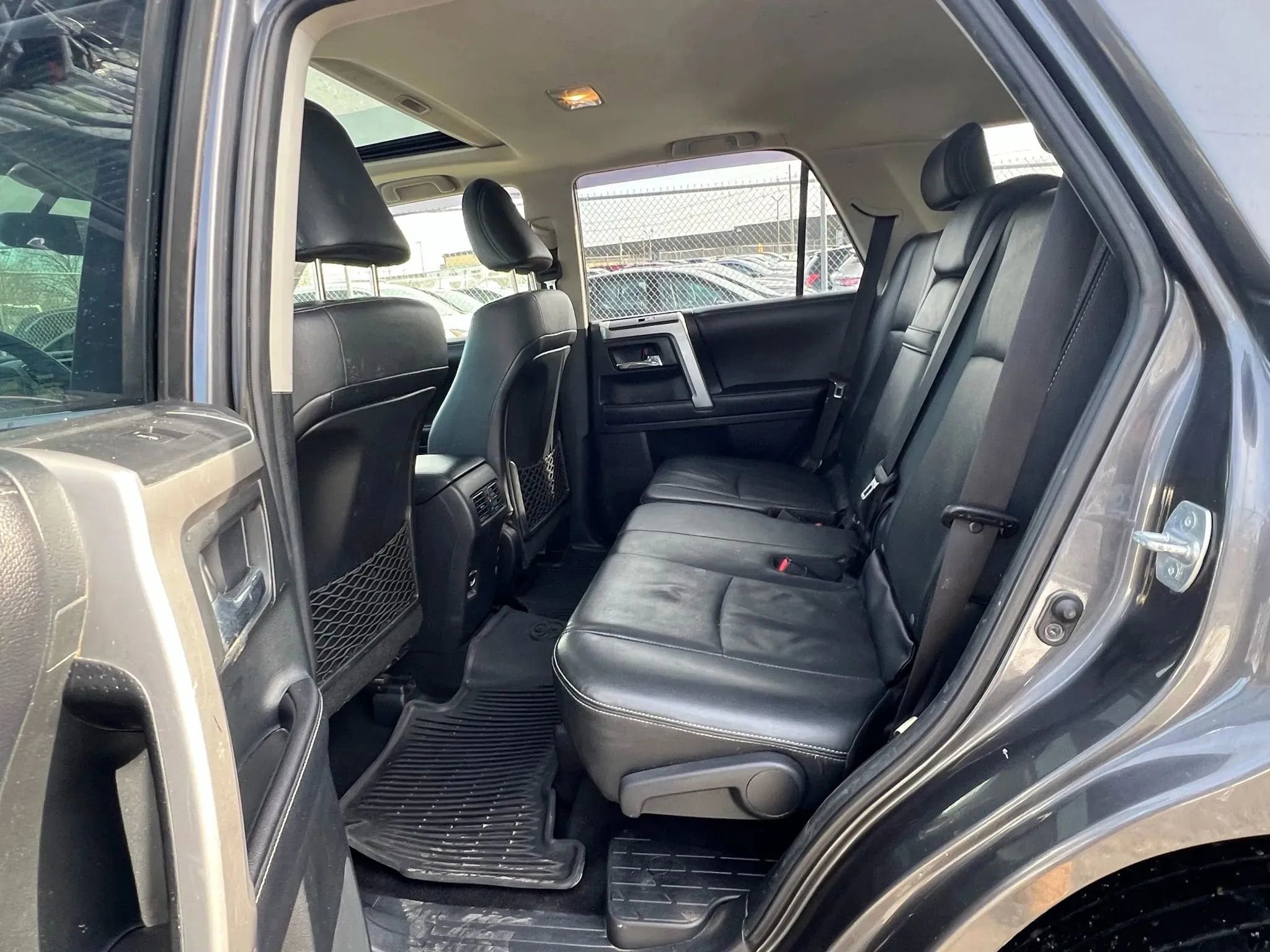 Used 2018 Toyota 4Runner Limited AWD/4WD image 31