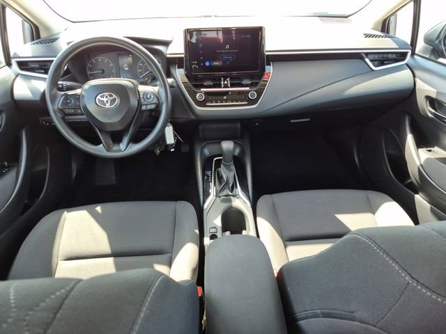 Used 2025 Toyota Corolla LE image 15