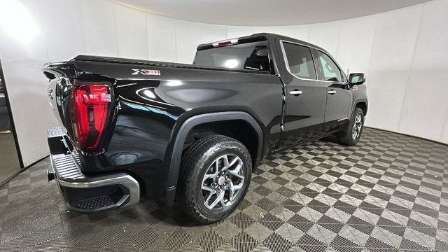 Used 2023 GMC Sierra 1500 SLT w/ SLT Convenience Package AWD/4WD image 2
