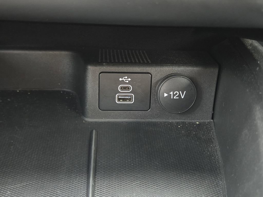 Used 2025 Ford Escape ST-Line image 28