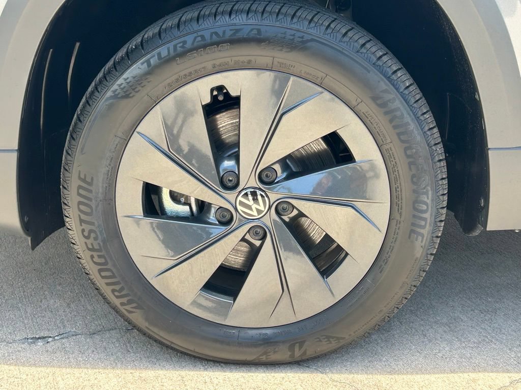 New 2026 Volkswagen Taos S FWD image 36