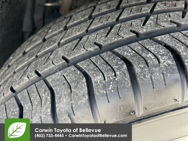 Used 2024 Nissan Rogue S image 26