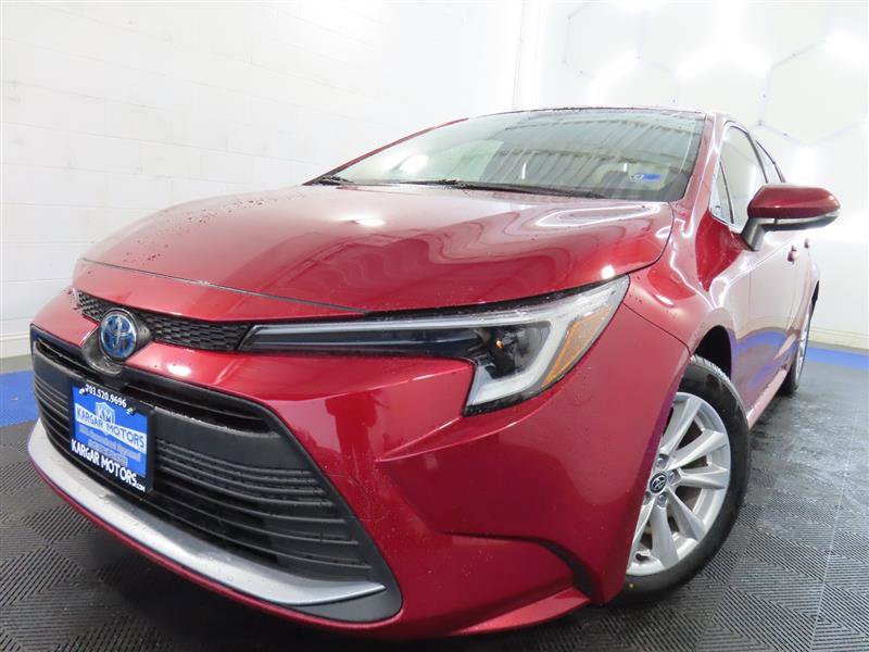 Used 2024 Toyota Corolla XLE FWD image 1