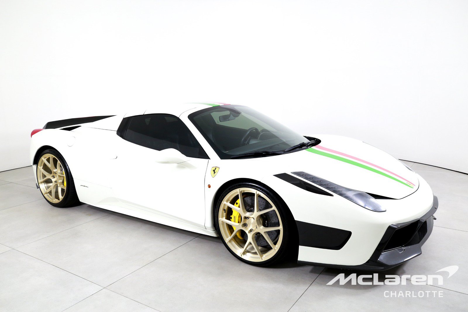 Used 2014 Ferrari 458 Spider RWD image 3