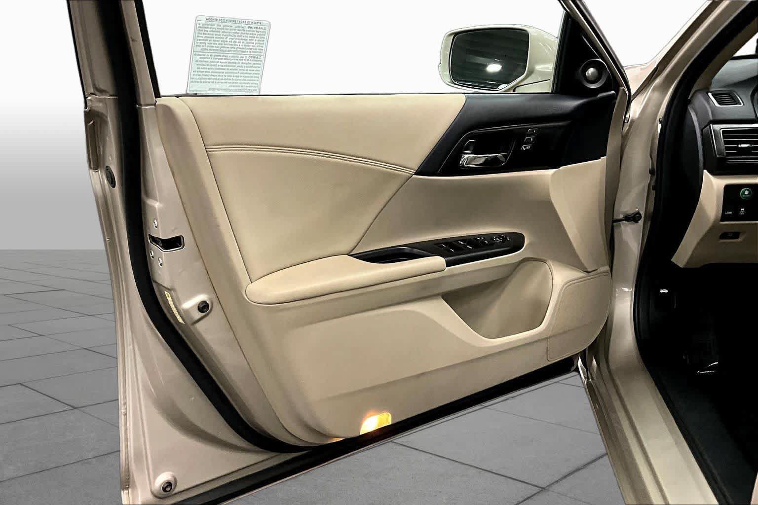 Used 2013 Honda Accord EX-L image 21