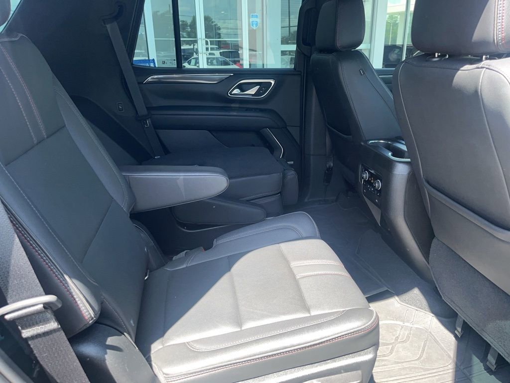 Used 2022 Chevrolet Tahoe RST w/ Luxury Package RWD image 21