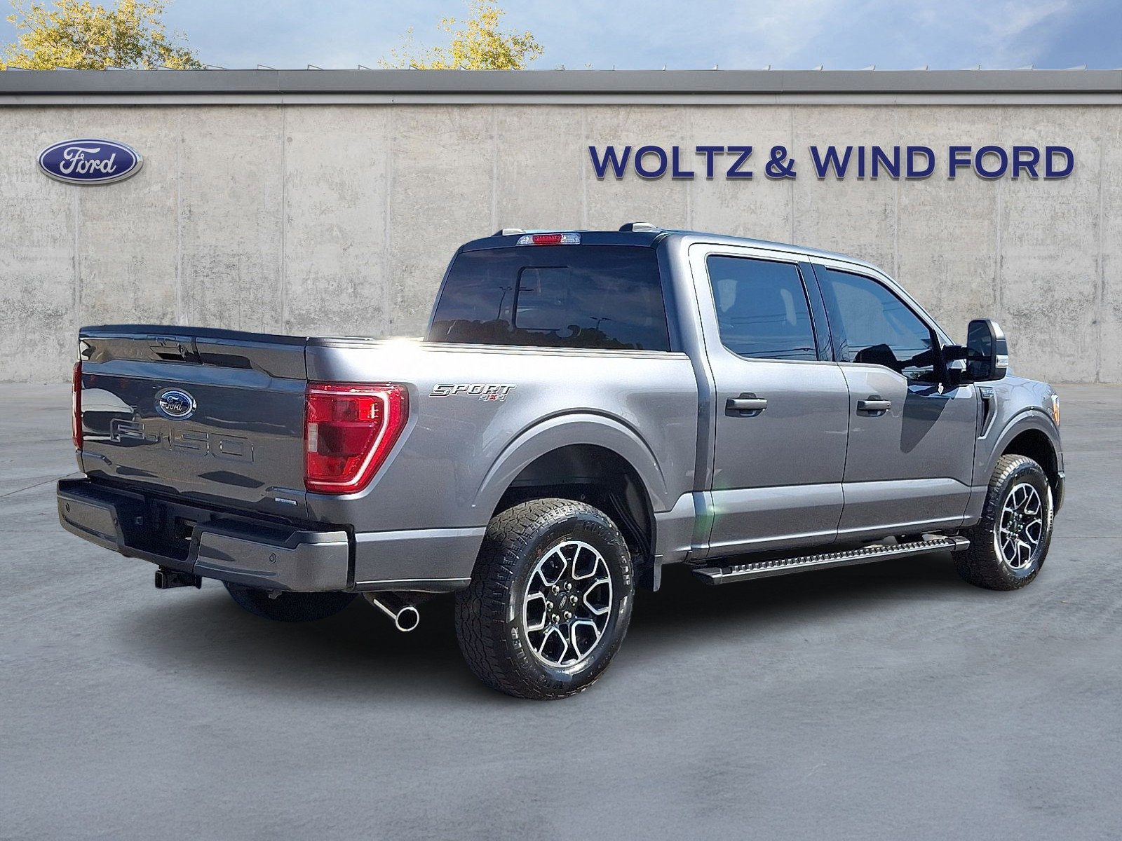 Certified 2022 Ford F150 XLT w/ Equipment Group 302A High image 6