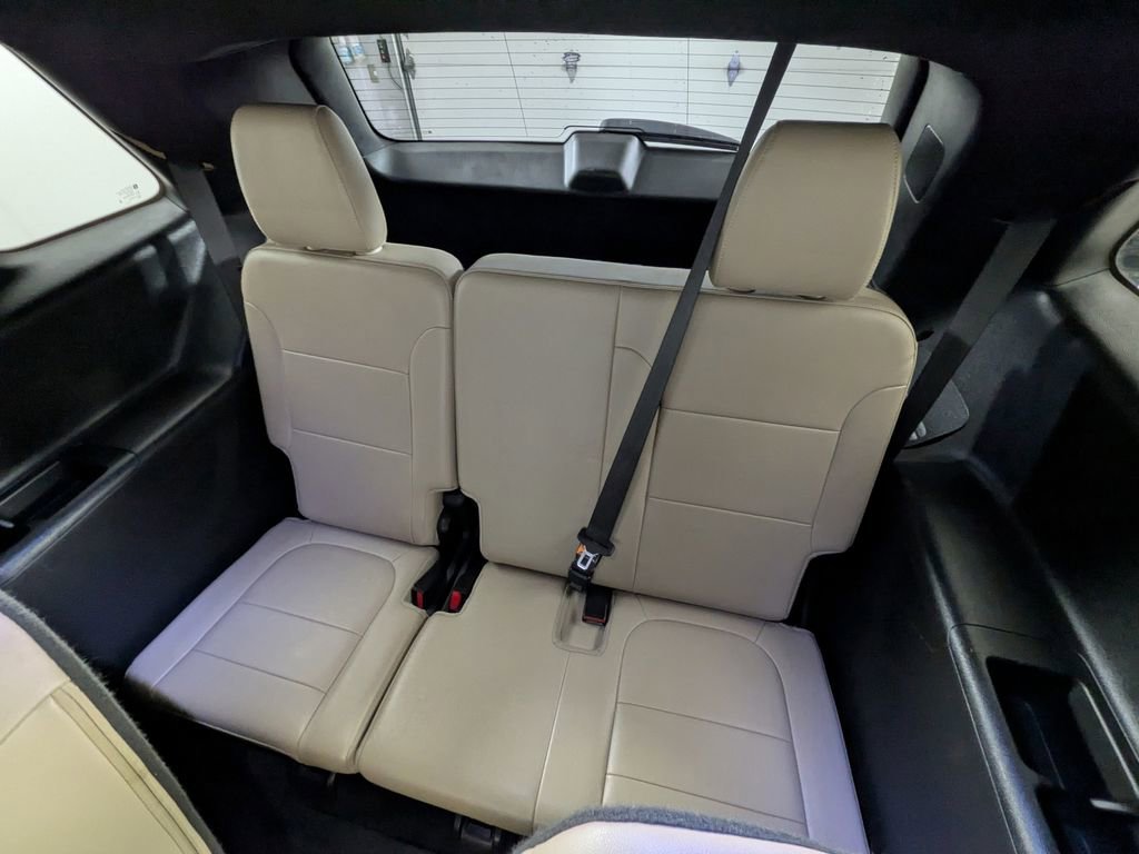 Used 2022 Chevrolet Traverse LT image 35