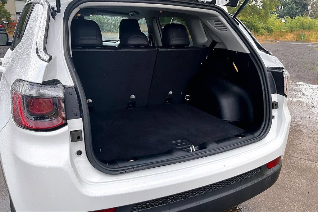 Used 2022 Jeep Compass Latitude AWD/4WD image 35