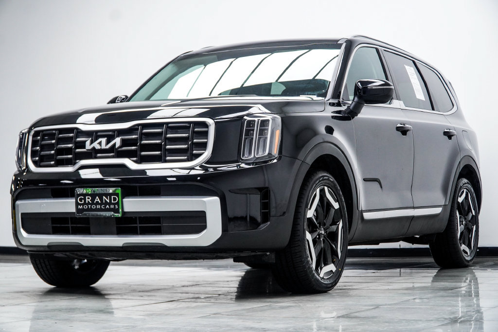 Used 2023 Kia Telluride S w/ S Sunroof Package FWD image 14