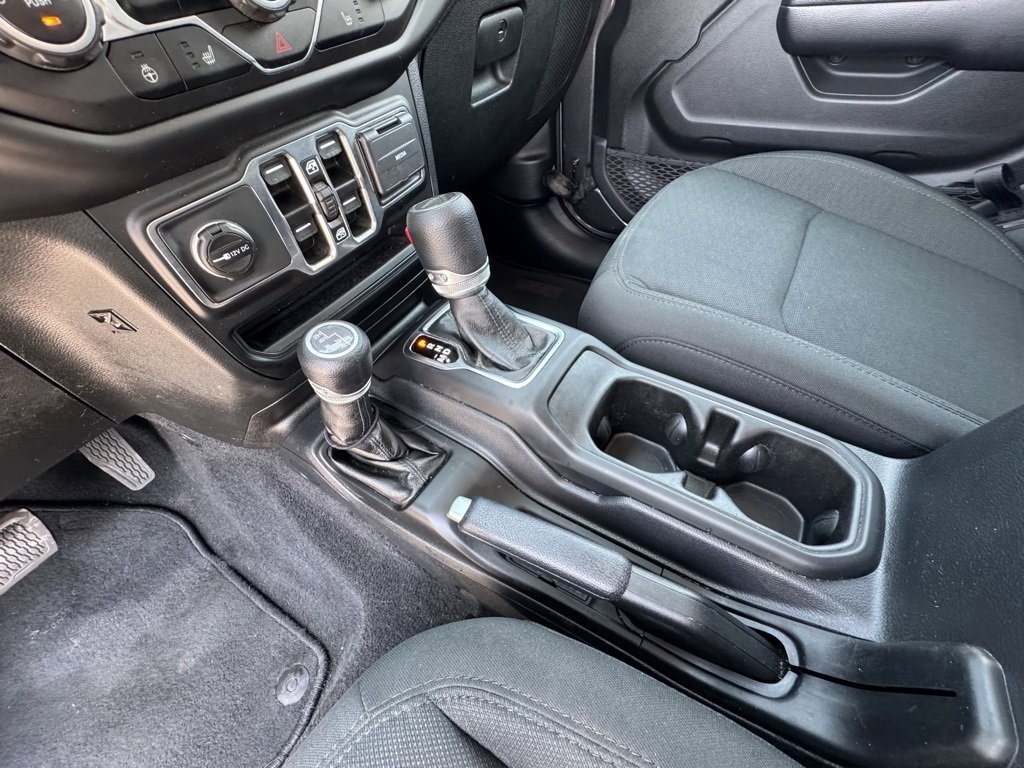 Used 2021 Jeep Gladiator Willys image 29