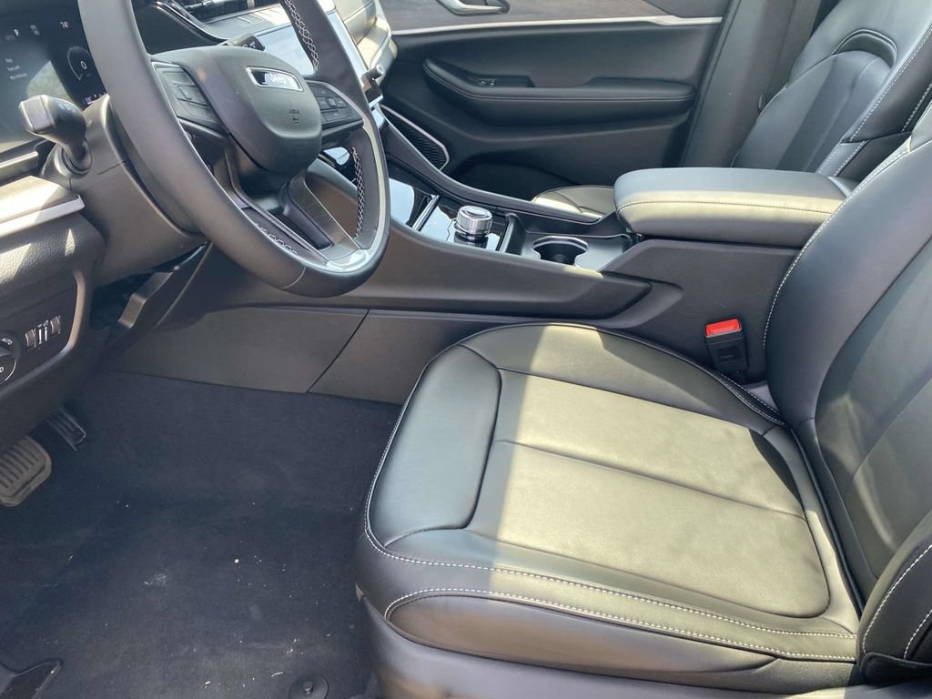 New 2026 Jeep Grand Cherokee Limited w/ Limited Altitude Package RWD image 42