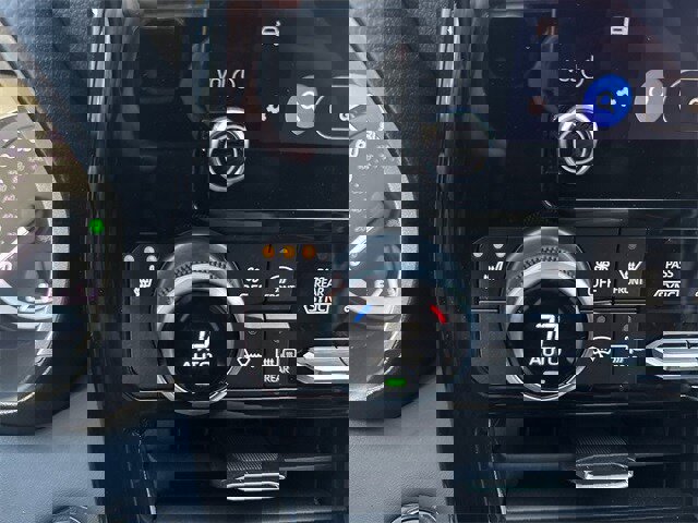 Used 2023 Toyota Highlander XLE image 32