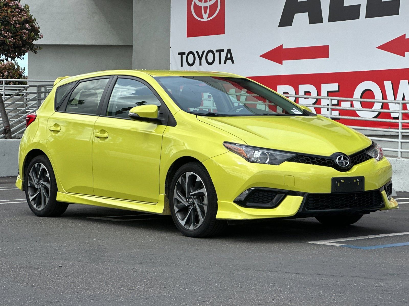 Used 2016 Scion iM image 8
