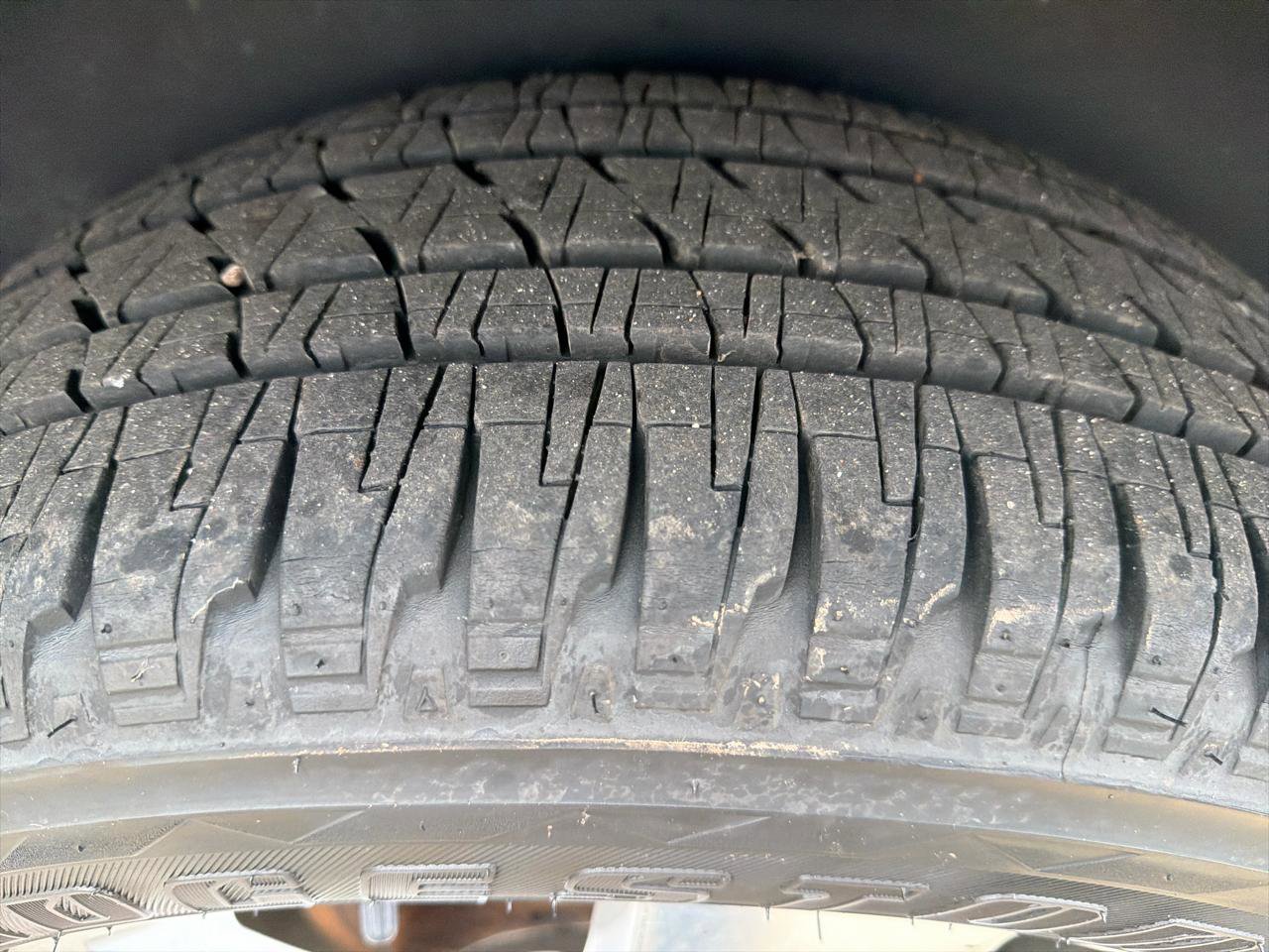 Used 2013 Chevrolet Traverse LTZ AWD/4WD image 9