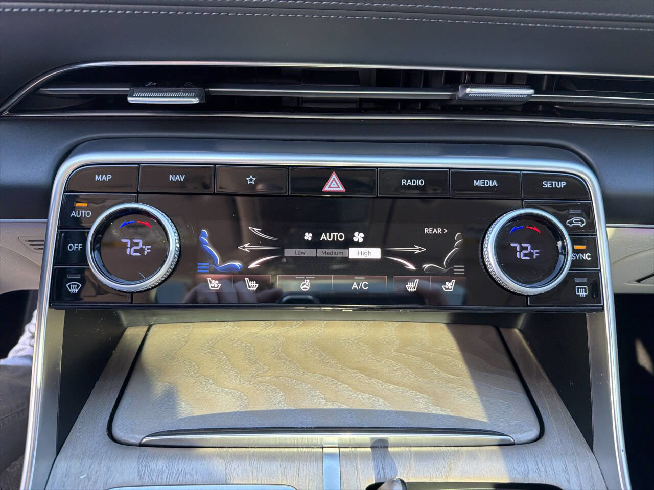 Used 2022 Genesis GV80 3.5T w/ Advanced Package 06 image 33