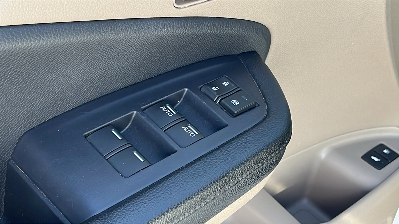 Used 2019 Honda Pilot Elite image 12