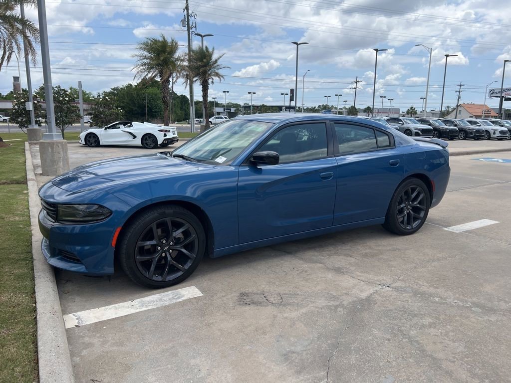 Used 2023 Dodge Charger SXT w/ Blacktop Package image 3