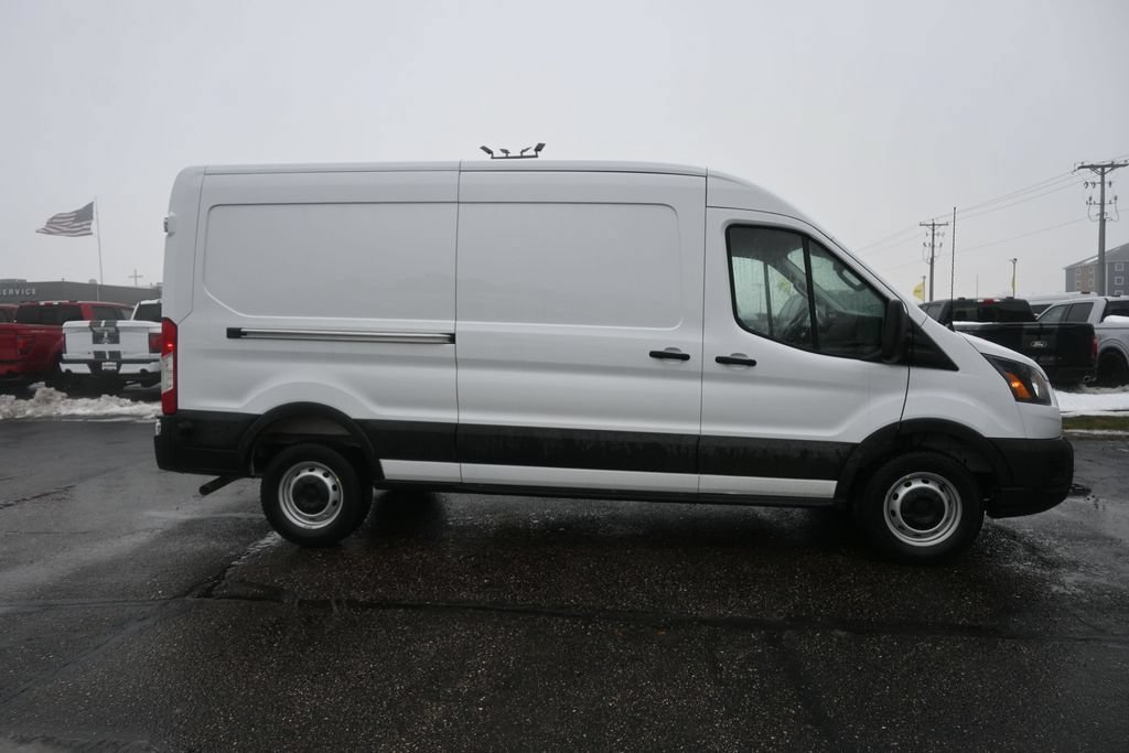 New 2026 Ford Transit 250 148 Medium Roof w/ Load Area Protection Package RWD image 4