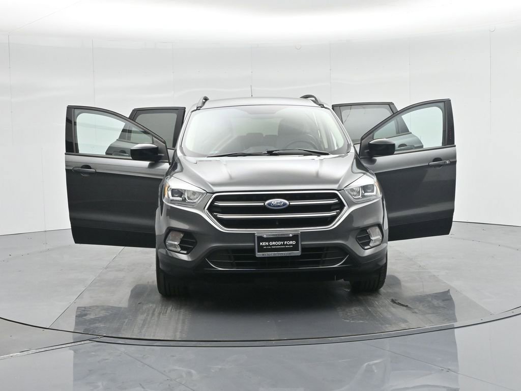 Used 2019 Ford Escape SE image 34
