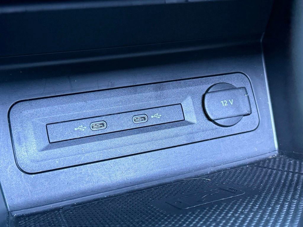 Used 2022 Volkswagen Atlas Cross Sport SEL R-Line image 26