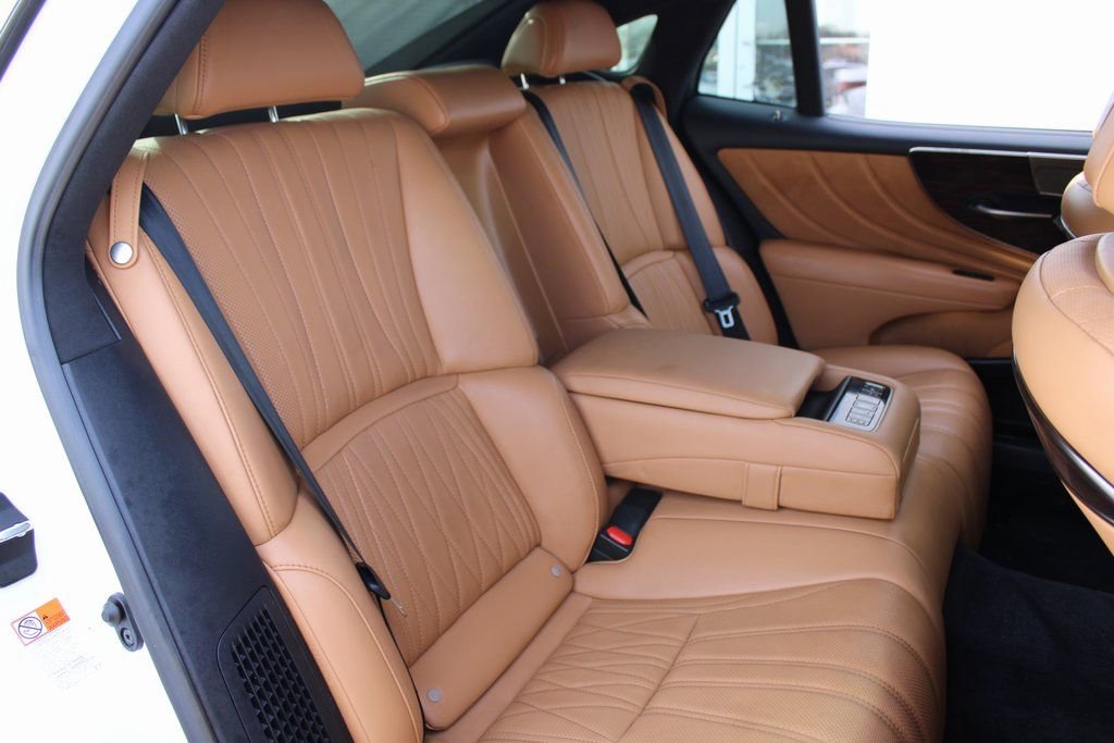Used 2021 Lexus LS 500h image 26