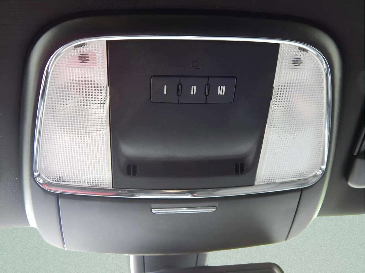 Used 2022 Dodge Charger GT w/ Blacktop Package image 32