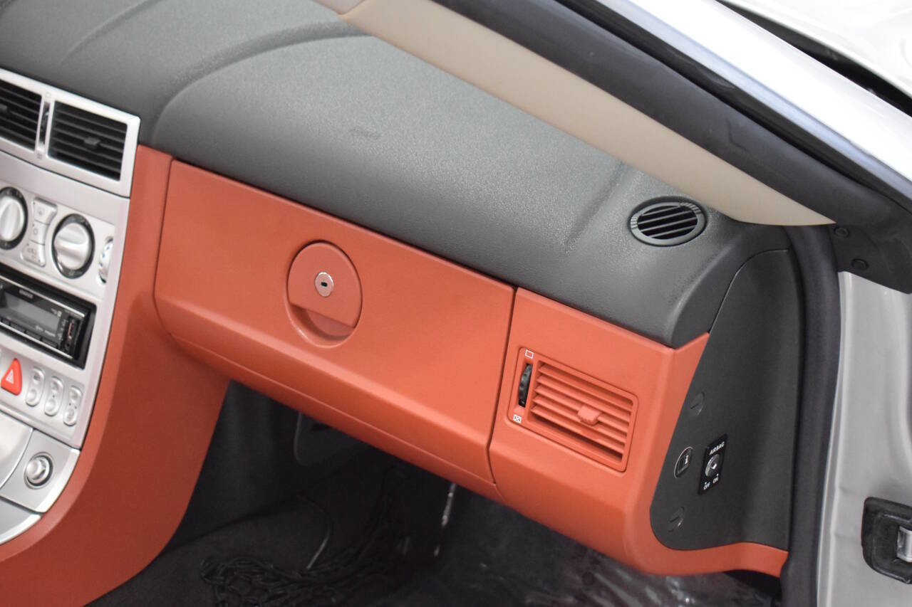 Used 2008 Chrysler Crossfire Limited image 37