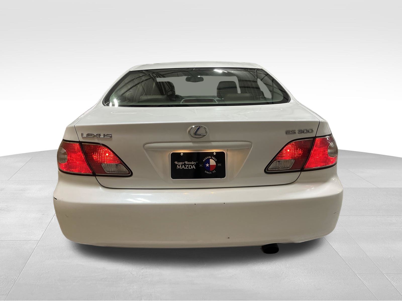 Used 2002 Lexus ES 330 w/ Premium Pkg FWD image 6