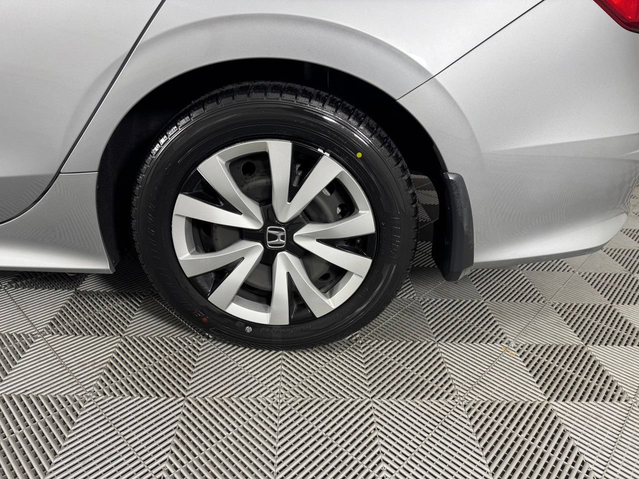 Used 2024 Honda Civic LX image 33