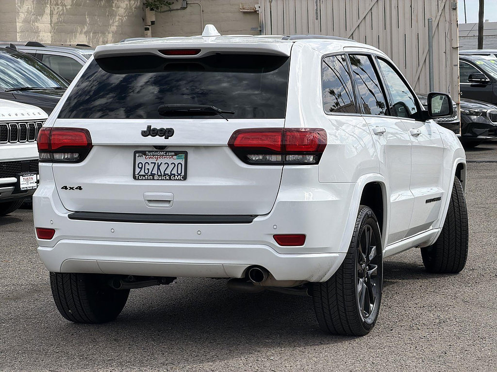 Used 2021 Jeep Grand Cherokee Laredo X AWD/4WD image 5