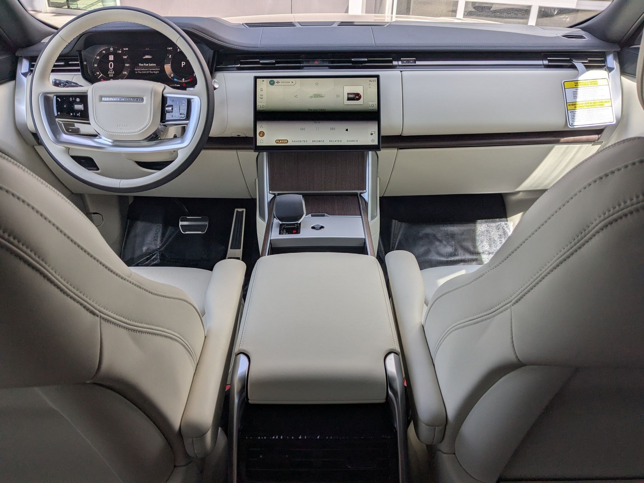 New 2026 Land Rover Range Rover Long Wheelbase SE AWD/4WD image 27