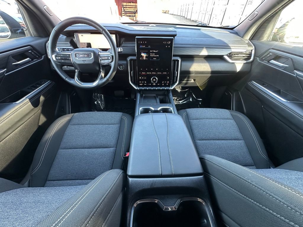 Used 2025 GMC Acadia Elevation image 25