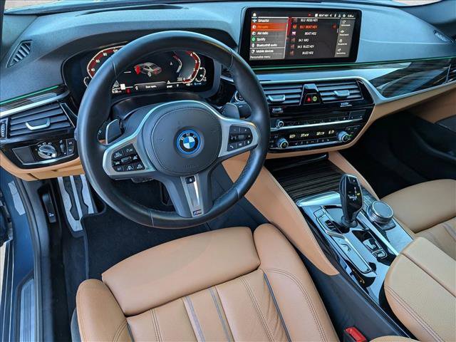 Used 2023 BMW 530e xDrive w/ Premium Package AWD/4WD image 10