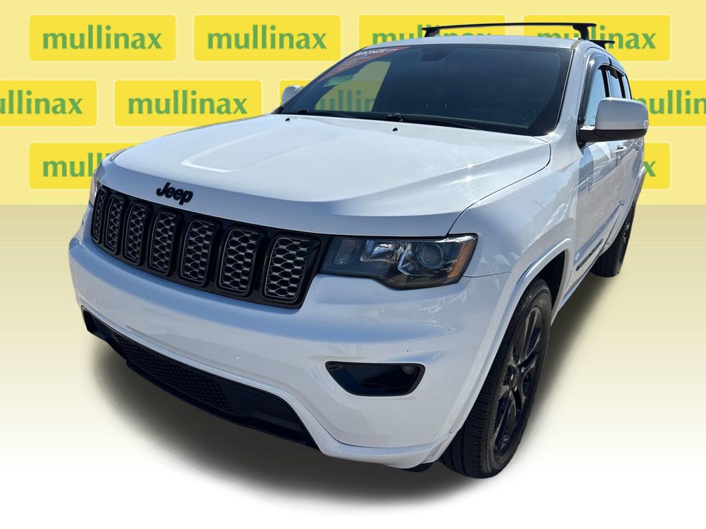 Used 2020 Jeep Grand Cherokee Altitude RWD image 10